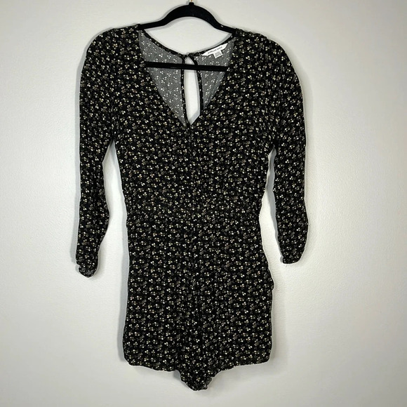 American Eagle Floral Romper - Medium - EUC - Picture 1 of 9